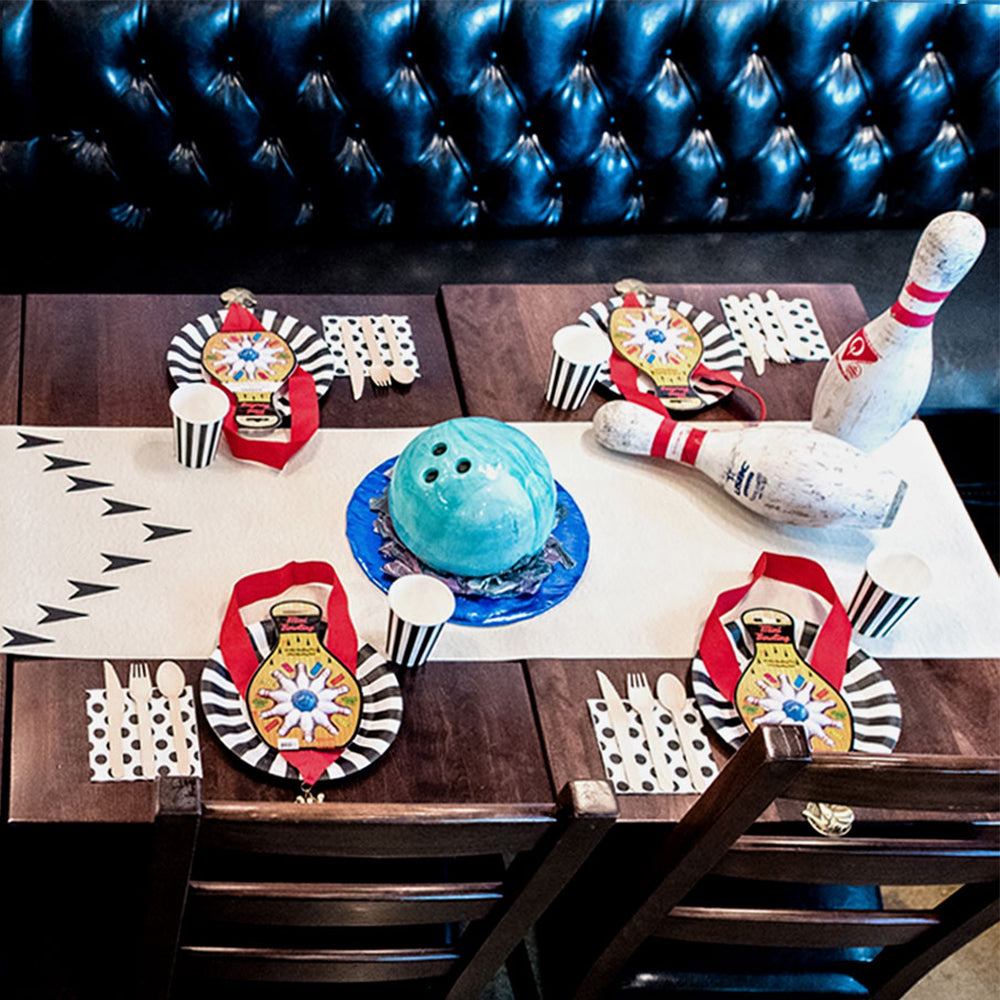 Vintage Bowling Pins, Yozo Studio